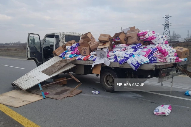 Bakı-Qazax yolunda qəza: Yol bağlandı - FOTO/VİDEO