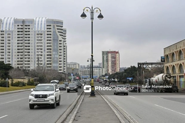 Вниманию водителей: на одном из главных проспектов Баку будет ограничено движение