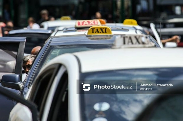 Утвержден перечень сведений о водителях такси