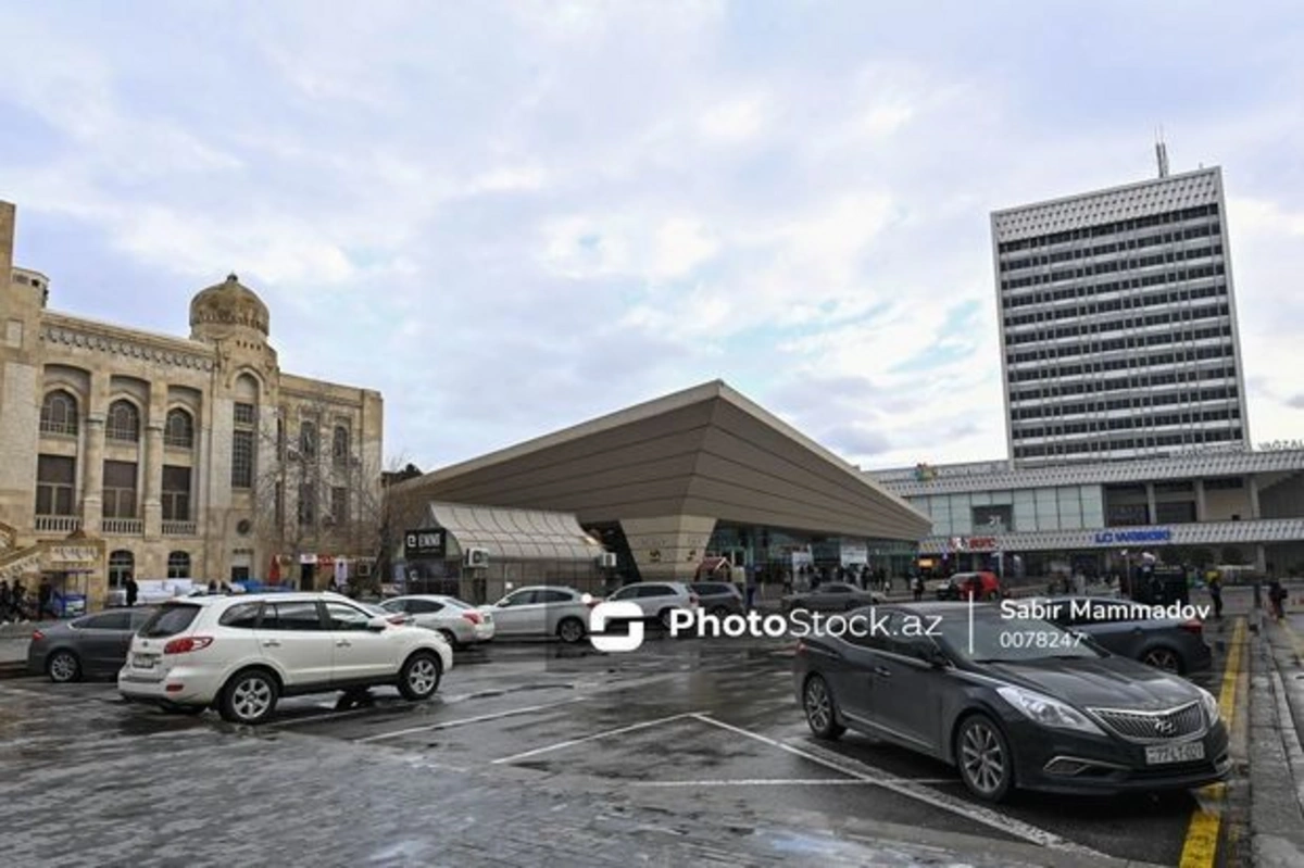 В связи с зоной перед станцией метро "28 Мая" принято новое решение