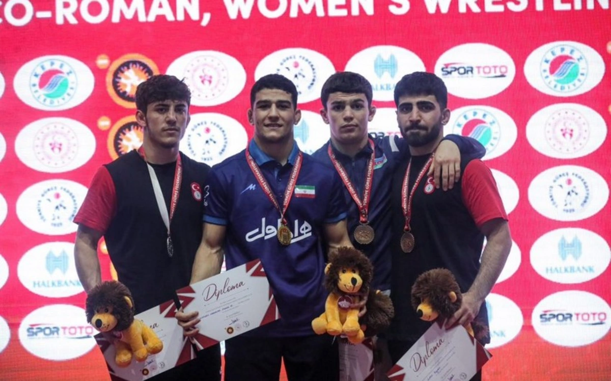 Азербайджанские борцы завоевали 10 медалей на турнире в Анталье - ФОТО
