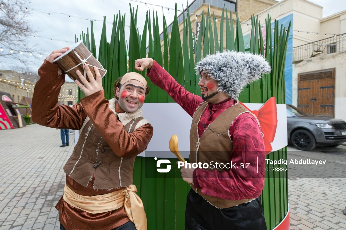 Paytaxtda Novruz ab-havası - FOTOREPORTAJ