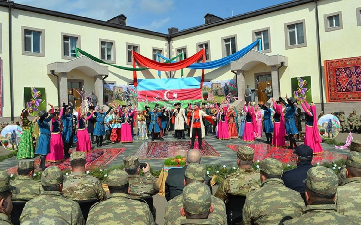 Azərbaycan Ordusu Novruz bayramını qeyd edib - FOTO/VİDEO
