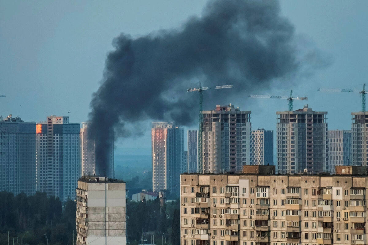 Ukrayna paytaxtında silsilə partlayışlar: Biri hava limanının yaxınlığında olub - FOTO