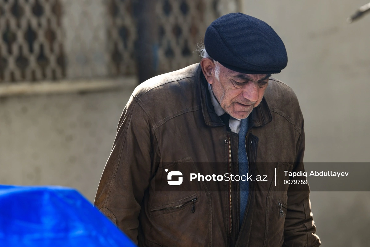 Küçəyə atılan professor: “Hər kəs məni imkanlı biri kimi tanıyır” - REPORTAJ + FOTO