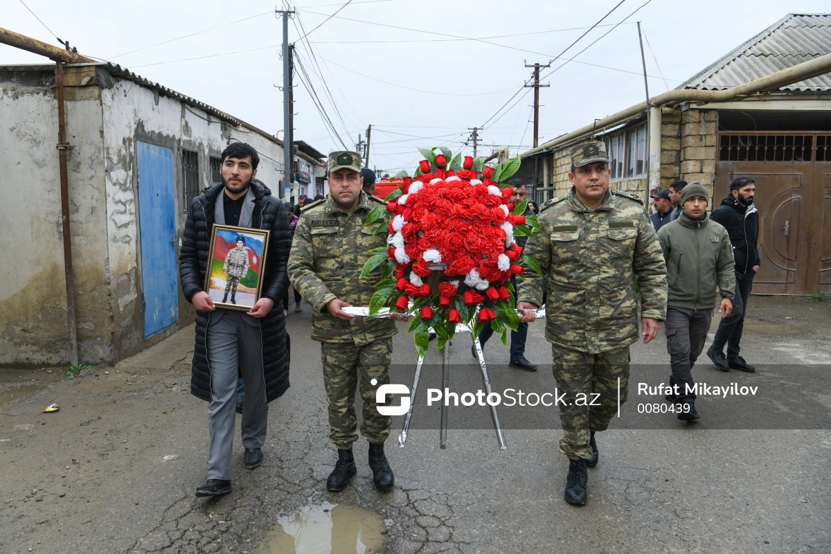 Vəfat edən hərbi qulluqçu torpağa tapşırılıb - YENİLƏNİB + FOTO/VİDEO