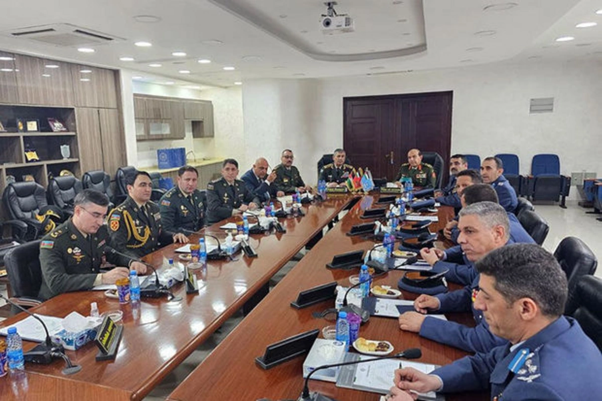 Министр обороны Азербайджана встретился с командующим ВВС Иордании - ФОТО/ВИДЕО