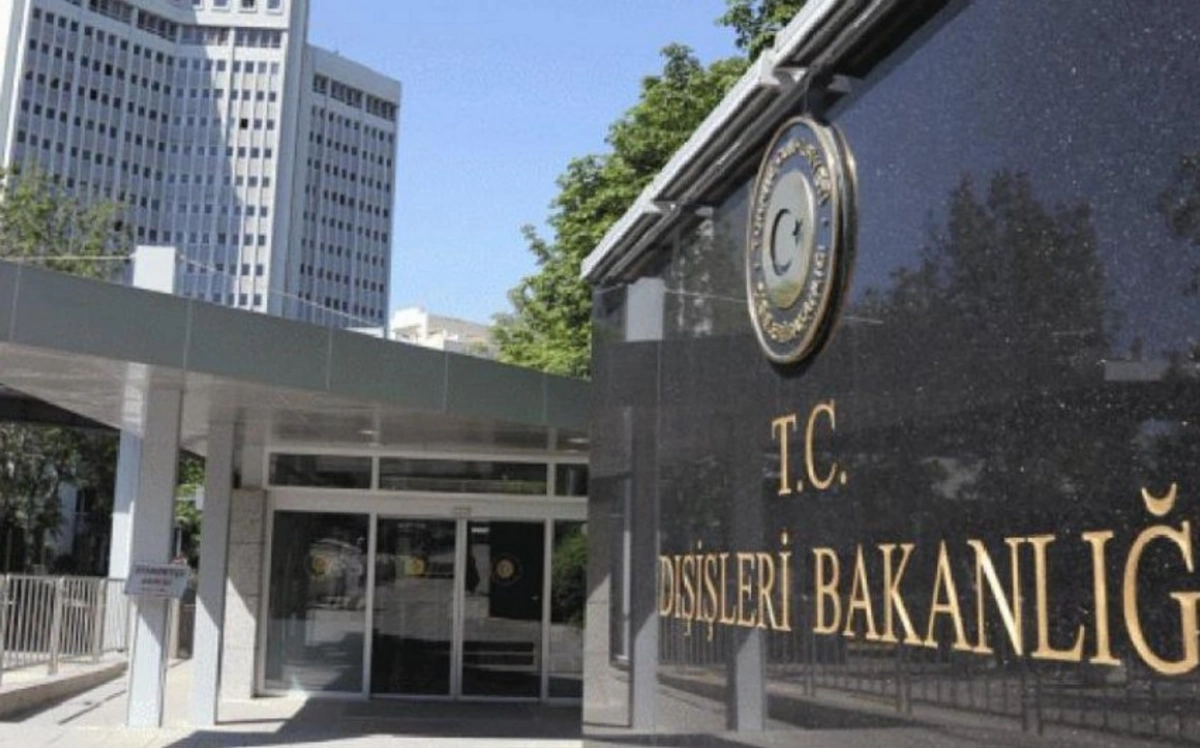 В Анкаре заявили, что Иран и США контактировали через Турцию перед ударом по Израилю