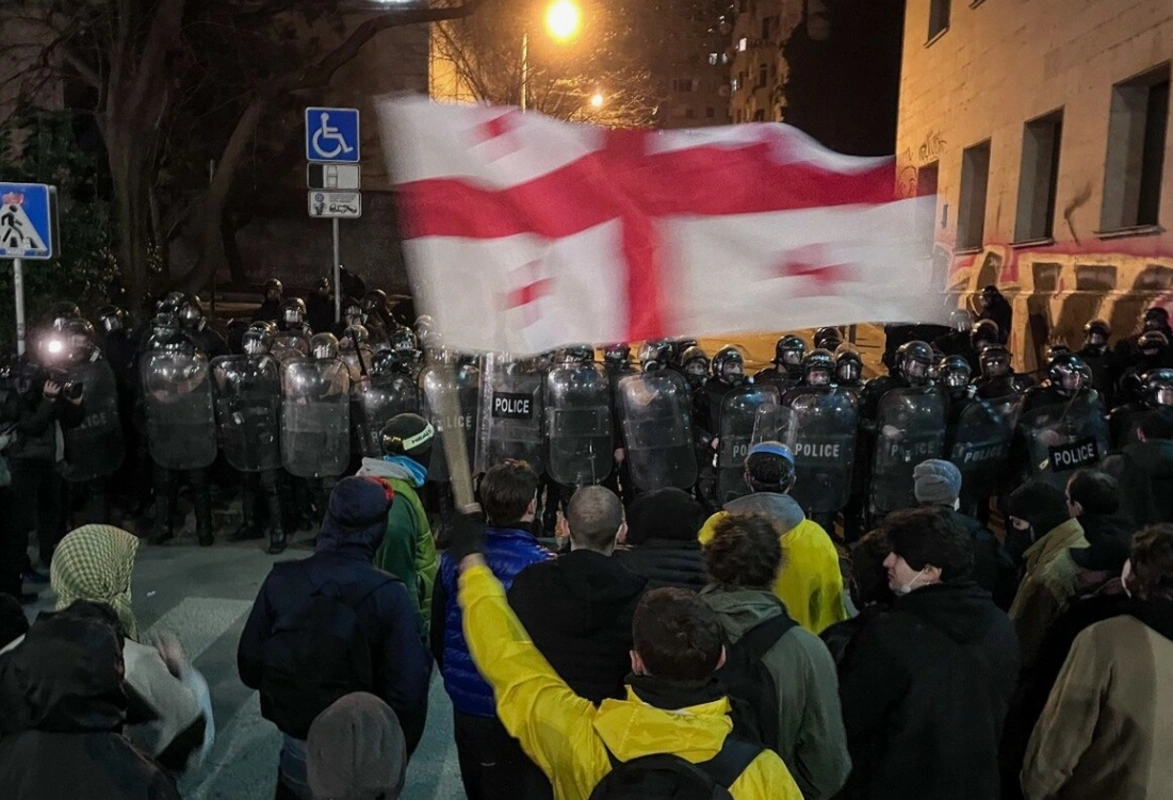 На митинге против закона об иноагентах в Тбилиси задержаны 11 человек - ОБНОВЛЕНО + ФОТО/ВИДЕО