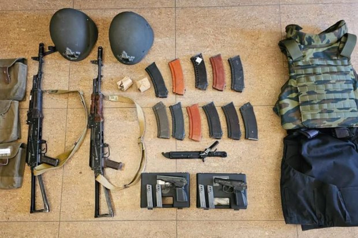 В Агдере обнаружено значительное количество оружия и боеприпасов