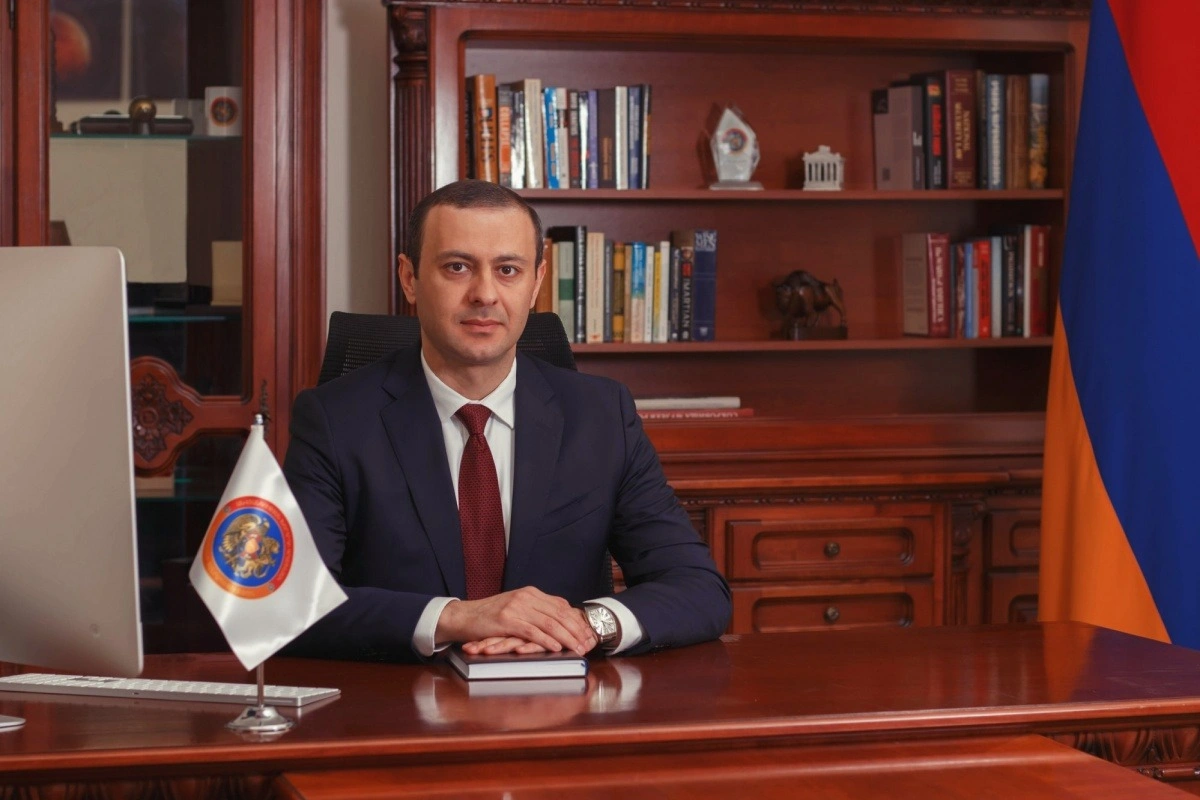 Секретарь СБ Армении не поедет в РФ на встречу высоких представителей по безопасности