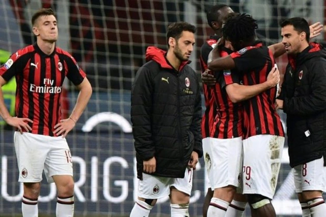 Серия А: "Милан" упустил победу над "Дженоа" в матче с шестью голами - ВИДЕО