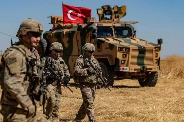 Минобороны Турции сообщило о ликвидации 16 боевиков РПК на севере Ирака - ВИДЕО