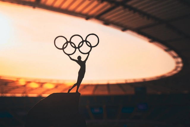 Parisdə Olimpiada üçün terrora qarşı “güclü” təhlükəsizlik tədbirləri: Sistem dronla ventilyatoru qarışdırır
