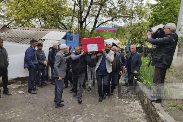 В Габале прошла церемония прощания с шехидом первой Карабахской войны - ОБНОВЛЕНО + ФОТО/ВИДЕО