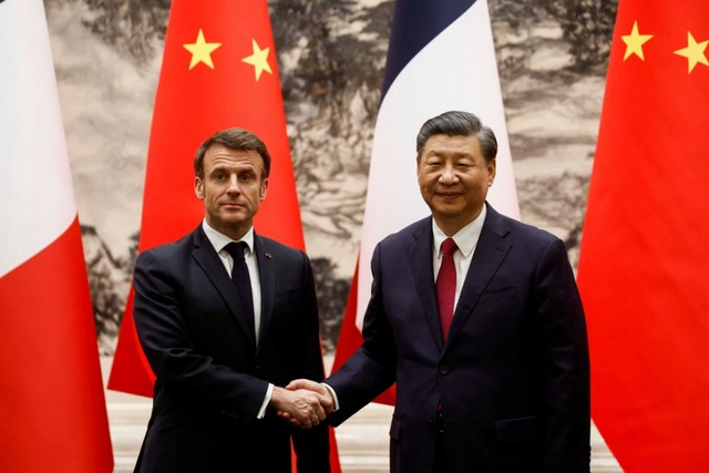 Во Франции заявили, что Си Цзиньпин унизил Макрона на встрече с фон дер Ляйен - ФОТО