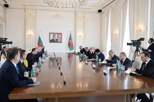 Состоялась встреча президентов Азербайджана и Болгарии в расширенном составе - ОБНОВЛЕНО + ФОТО