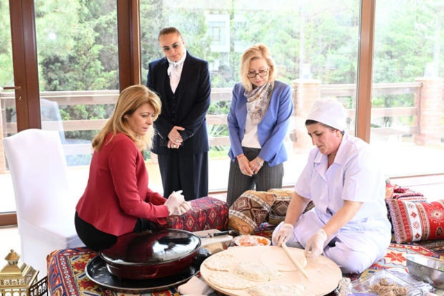 Первая леди Болгарии ознакомилась с образцами азербайджанской национальной кухни - ФОТО/ВИДЕО