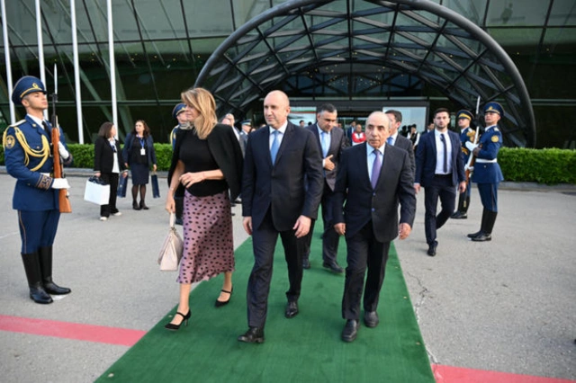 Завершился официальный визит президента Болгарии в Азербайджан