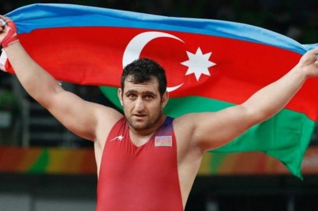 Выступающий в тяжелом весе азербайджанский борец также завоевал лицензию на ОИ-2024 - ОБНОВЛЕНО + ФОТО