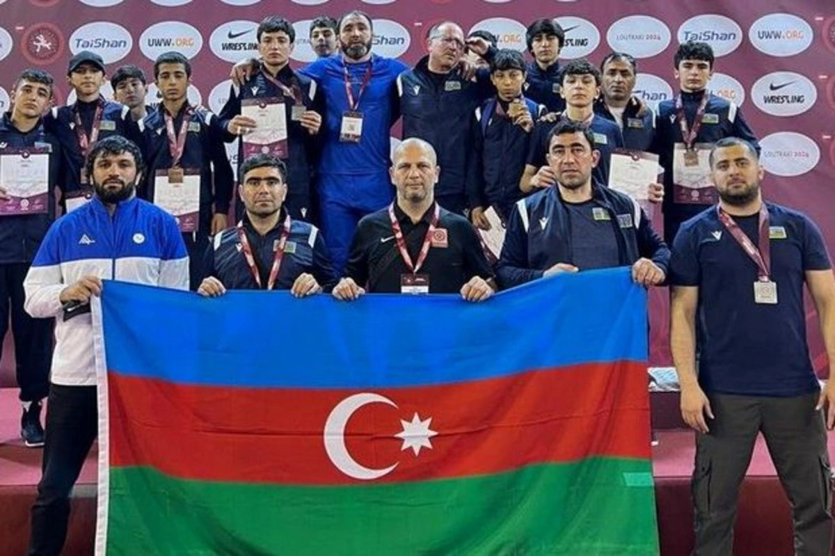 Юношеская сборная Азербайджана по вольной борьбе стала чемпионом Европы