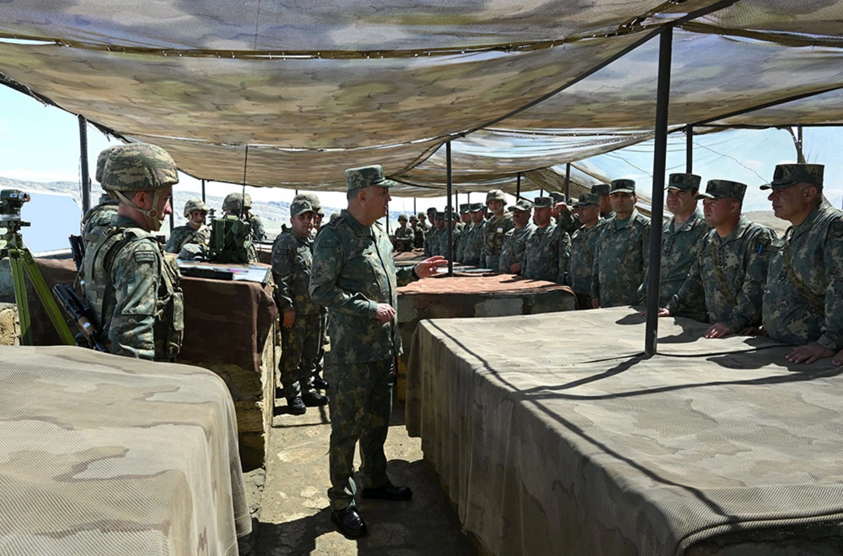 Baş Qərargah rəisi artilleriya bölmələrinin taktiki təlimini izləyib, tapşırıqlar verib - FOTO