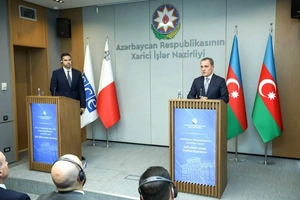 Газета "Каспий": Баку очень позитивно воспринимает последнее развитие отношений с Арменией