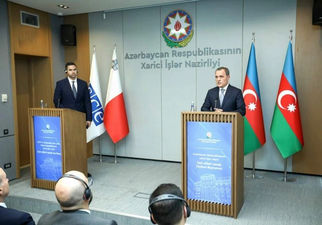 Газета "Каспий": Баку очень позитивно воспринимает последнее развитие отношений с Арменией