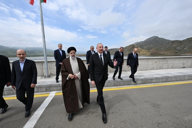 Ильхам Алиев и Ибрагим Раиси встретились на азербайджано-иранской государственной границе