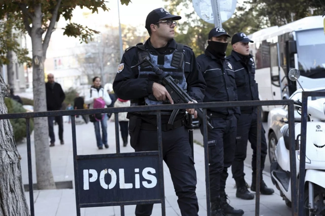 İstanbulda bir tondan çox metamfetamin müsadirə edildi