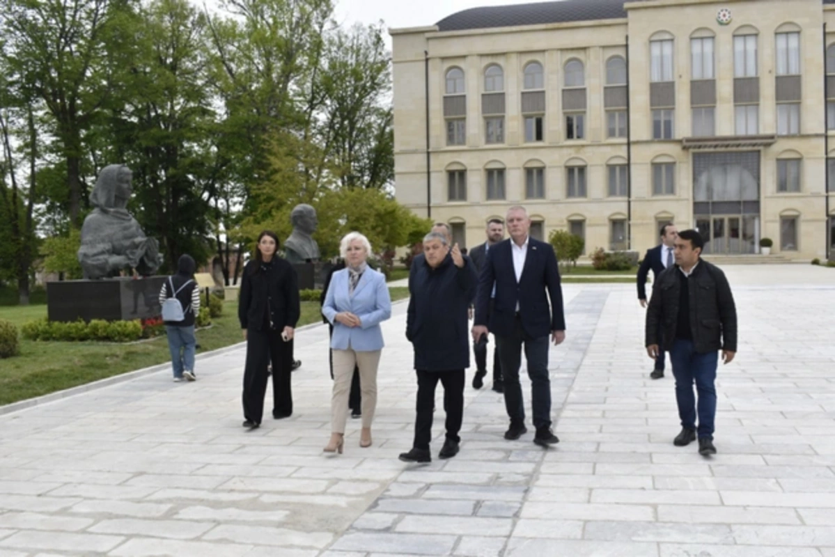 Latviya Parlamentinin sədri Şuşaya gedib