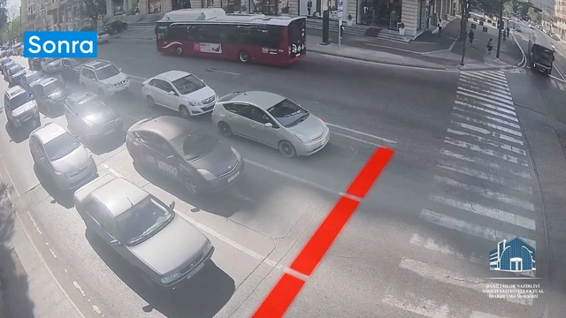 В Баку на одной из улиц устранили проблему транспортных заторов
