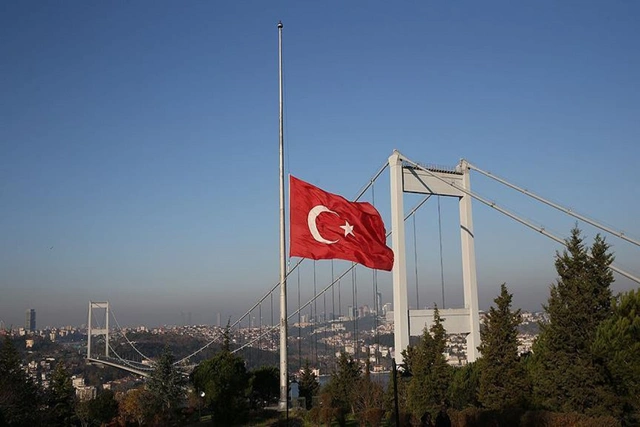 В Турции объявили однодневный траур в связи с гибелью президента Ирана