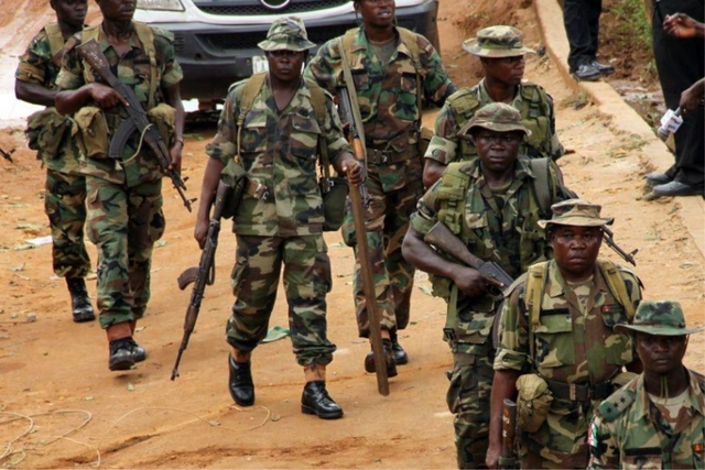 Армия Нигерии освободила около 400 мирных жителей, захваченных террористами