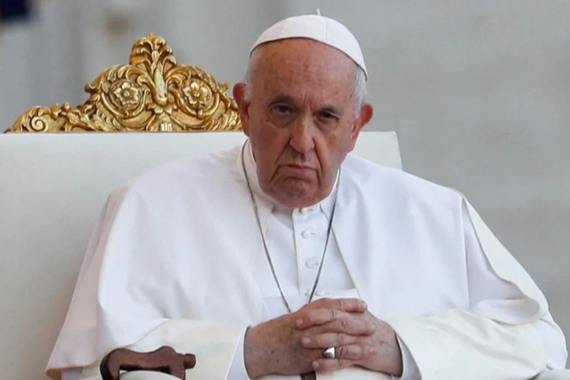 Папа римский выразил соболезнования по поводу гибели президента Ирана