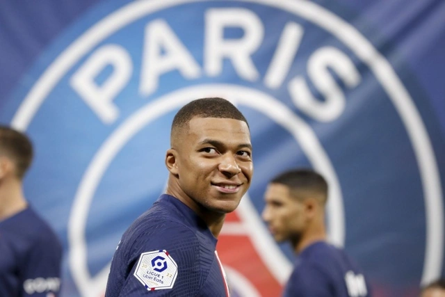 Mbappe vida mərasimi üçün 250 nəfərlik qonaqlığa Makronu da çağırdı