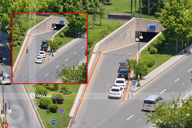 В Баку водители останавливают автомобили у въезда в подземную парковку