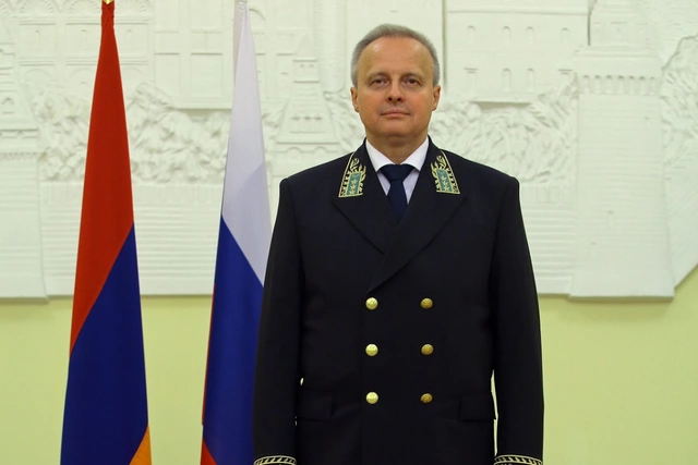 Лавров прокомментировал вызов российского посла в Армении в Москву