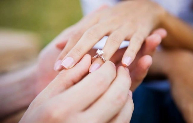 Qohum evliliyi xəstəlikləri artırdı: Cütlüklərdən DNT testi tələb olunacaq?