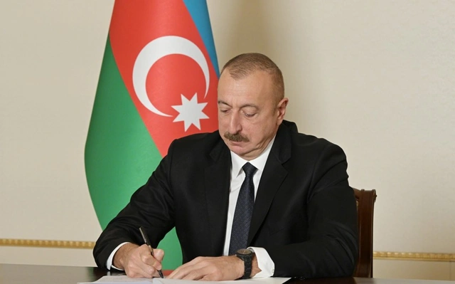 Ильхам Алиев наградил работников водного хозяйства и мелиорации