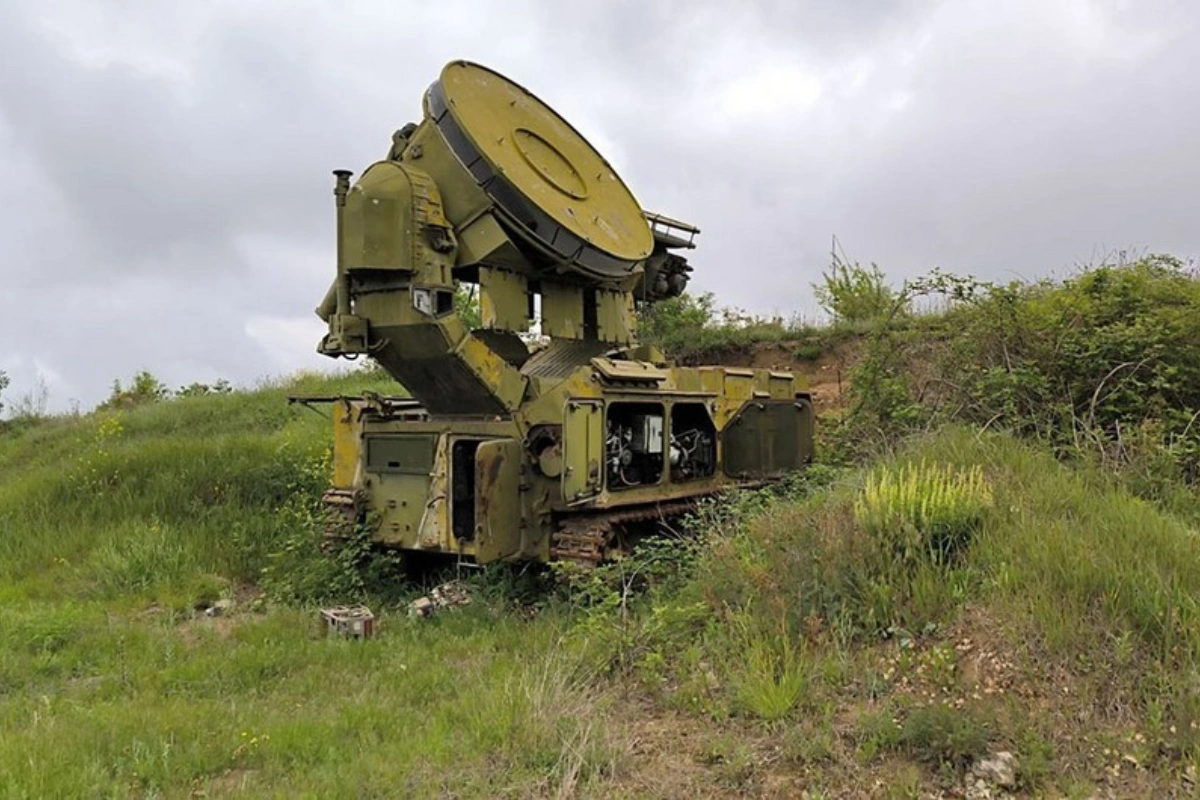В Карабахе на брошенной боевой позиции ВС Армении обнаружена система ПВО