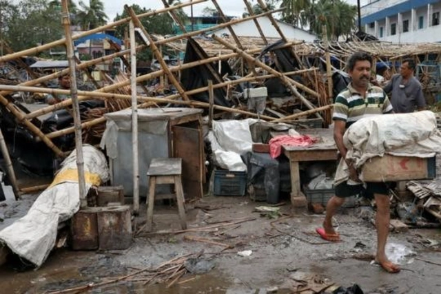 Из-за циклона "Ремал" 1 млн жителей Бангладеш и Индии покинули свои дома