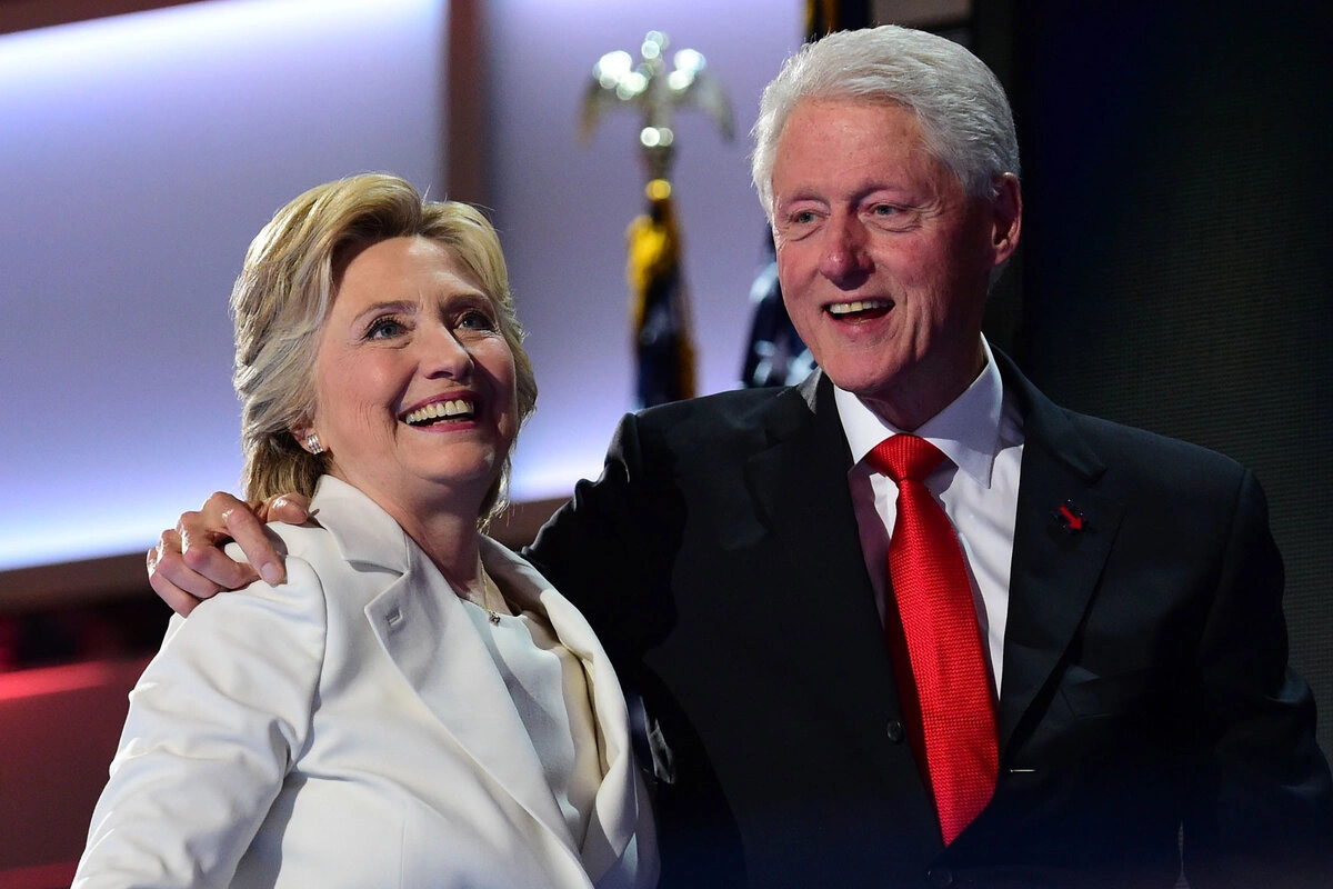 СМИ: Билл и Хиллари Клинтон примут участие в сборе средств для кампании Байдена