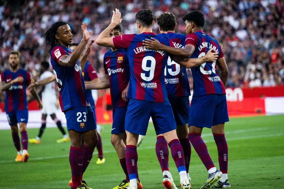 Ла Лига: "Барселона" обыграла "Севилью" в прощальном матче Хави