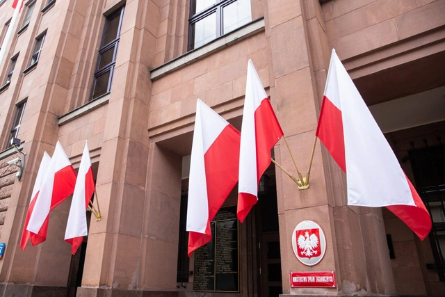 Польша вводит ограничения на передвижения российских дипломатов