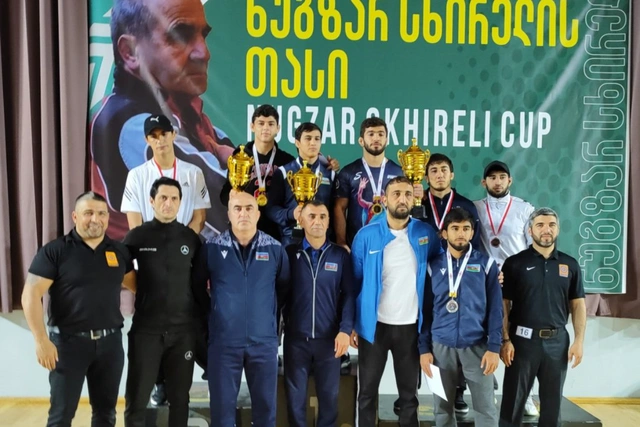 Sərbəst güləş üzrə milli komandamız Gürcüstanda keçirilən turnirdə yeddi medal qazanıb