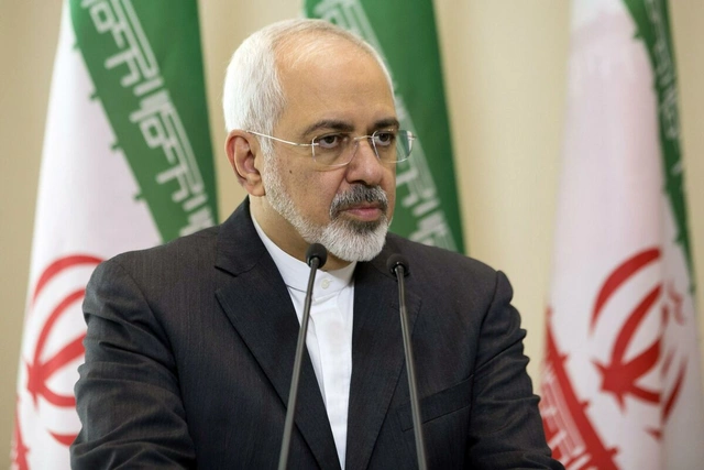 Экс-глава МИД Ирана отказался участвовать в выборах президента страны