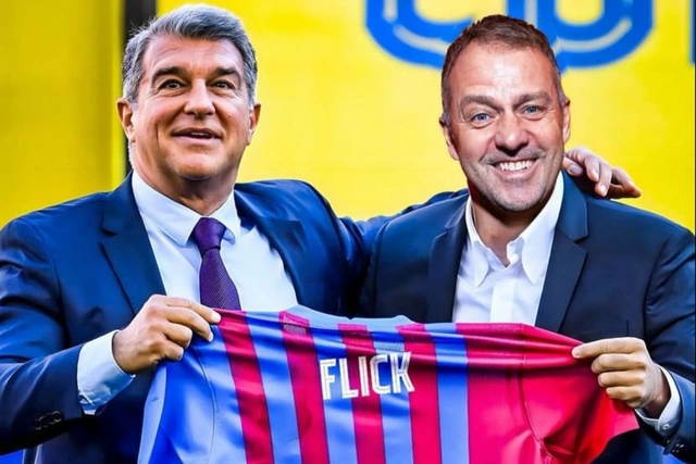 Hans Flik rəsmi olaraq "Barselona" ilə müqavilə imzalayıb