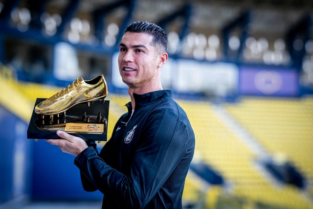 Роналду получил "Золотую бутсу" как лучший бомбардир саудовской Про-Лиги