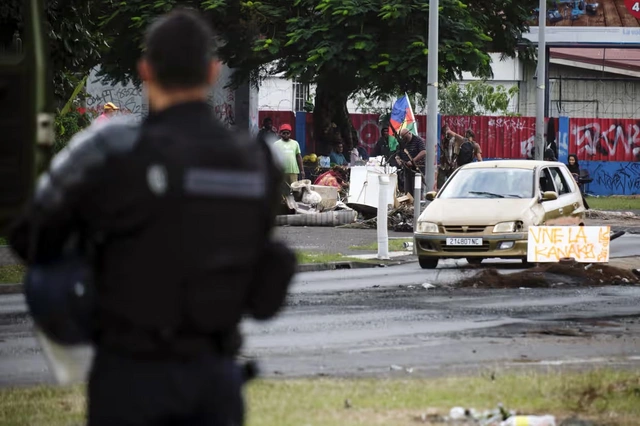 The Guardian: Беспорядки в Новой Каледонии - результат политических ошибок Макрона